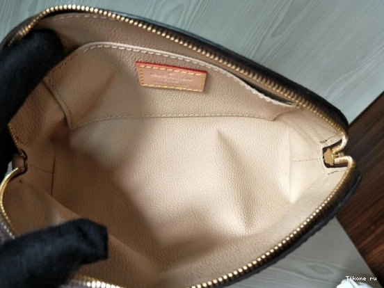 Affordable VUITTON LOUIS POUCH COSMETIC 0819